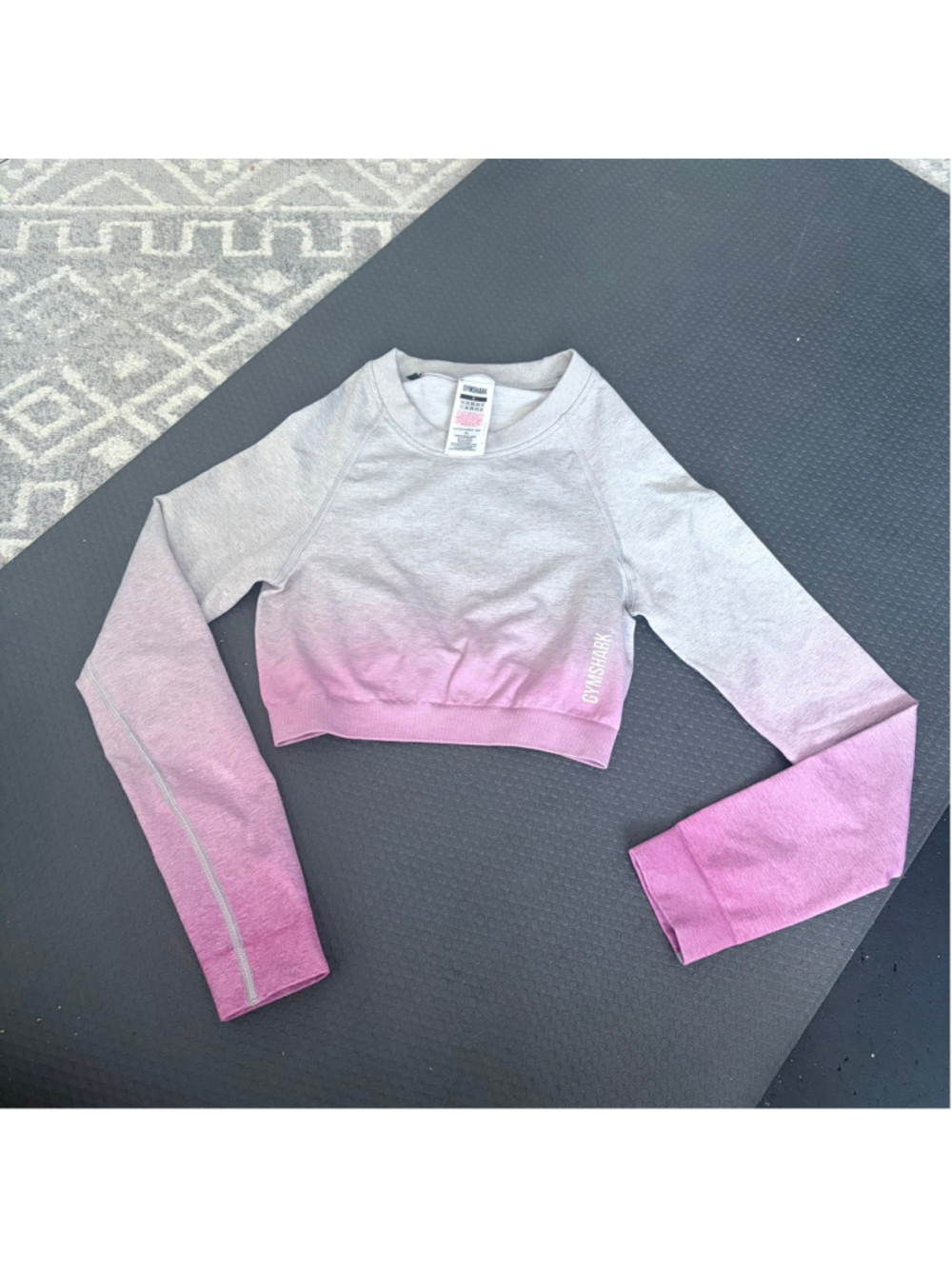 Gymshark Adapt Ombre Seamless Long Sleeves Crop Top (Small)